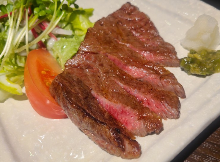 あぶり焼き　魚喜水産「飛騨牛ロース定食」